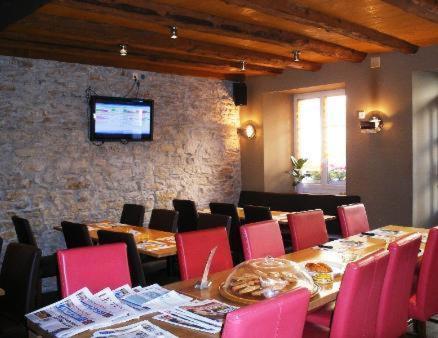 Chez Gilles Resto Bar Sa Hotel