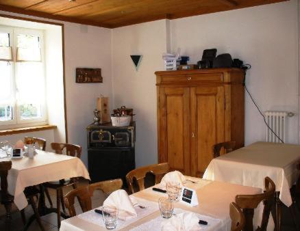 Hotel Chez Gilles Resto Bar Sa